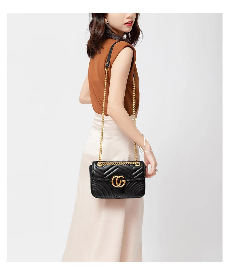 2025 High-end water ripple bag for women, classic chain bag, fashionable checkered heart-shaped women's bag, crossbody bag