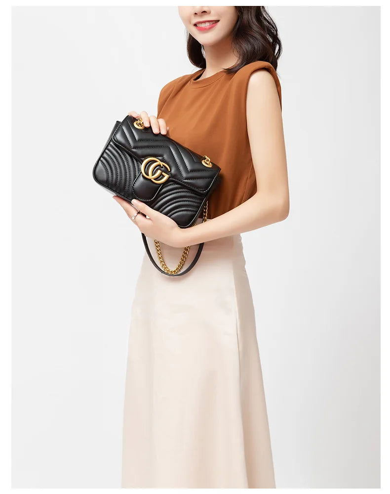 2025 High-end water ripple bag for women, classic chain bag, fashionable checkered heart-shaped women's bag, crossbody bag