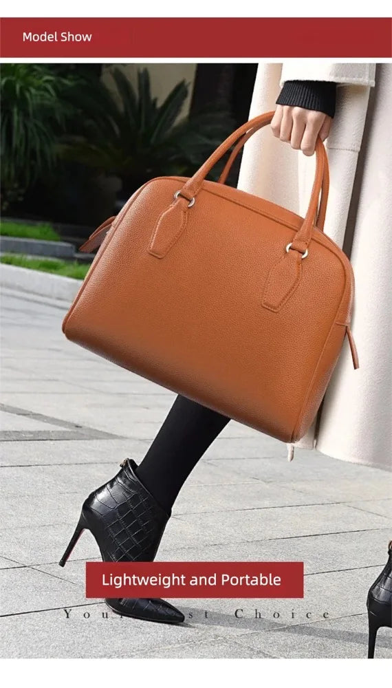 New Women's Handbags, Simple Casual Bags, Large-Capacity Briefcases, Fashionable Commuter Tote Bags, Retro-Style Water-Repellent Bowling Bags
