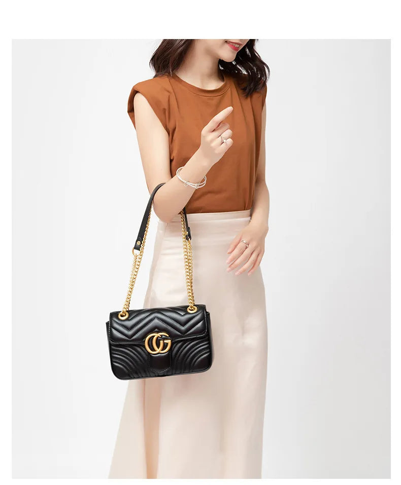 2025 High-end water ripple bag for women, classic chain bag, fashionable checkered heart-shaped women's bag, crossbody bag